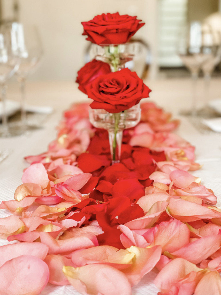 Valentine's Day Table & Decor